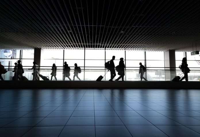 airport-4120835_1280