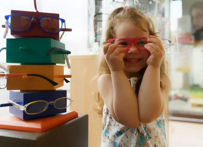 glasses-5020228_1920
