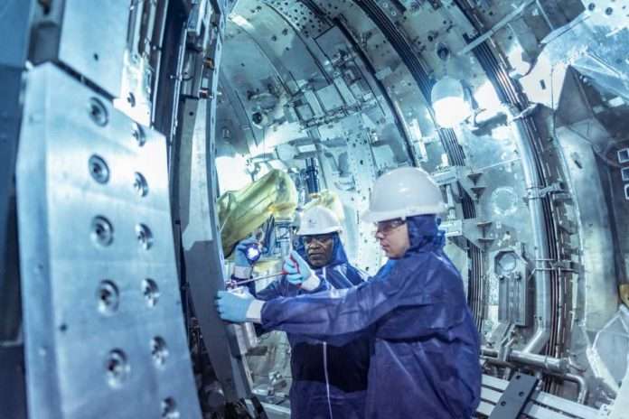 s960_Inside_the_JET_fusion_training_facility_GOV