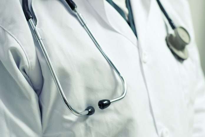 doctor stethoscope-6497490_1280