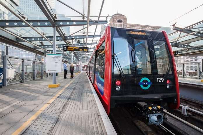 1599px-Docklands_Light_Railway_129_(6851775078)