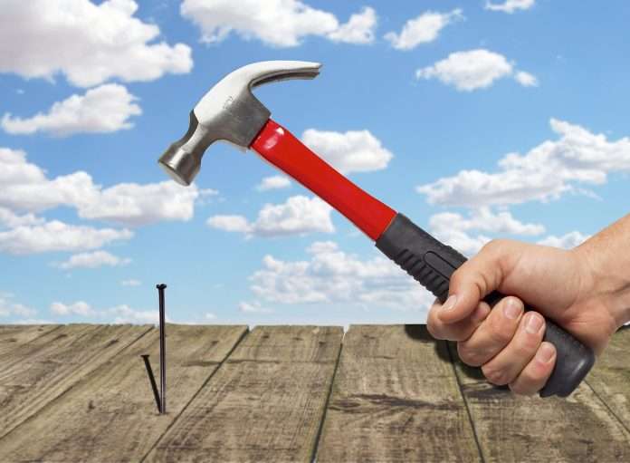 hammer-5318123_1280 DIY builder