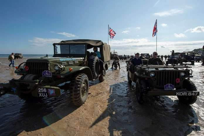 ARMYHQPHOTCPL2-2019-019-N75-Jeeps on the B (7).jpg.iCf_sJrjMWATAA.UZz3PXmHTc
