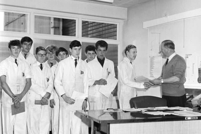 1964+JCBs+first+apprentices