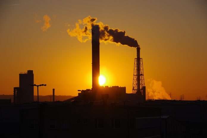 refinery factory-5243525_1280